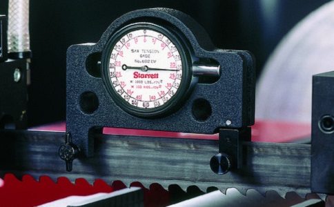 临高锯切钛合金用双金属带锯条还是硬质合金带锯条？